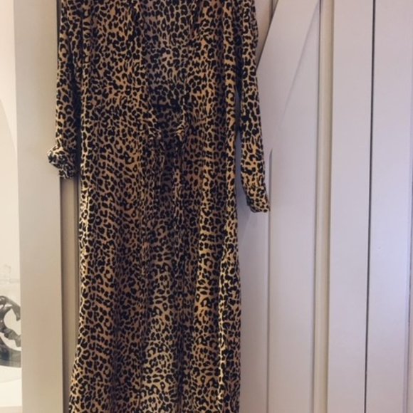 Leopard Wrap Dress - Picture 3 of 3